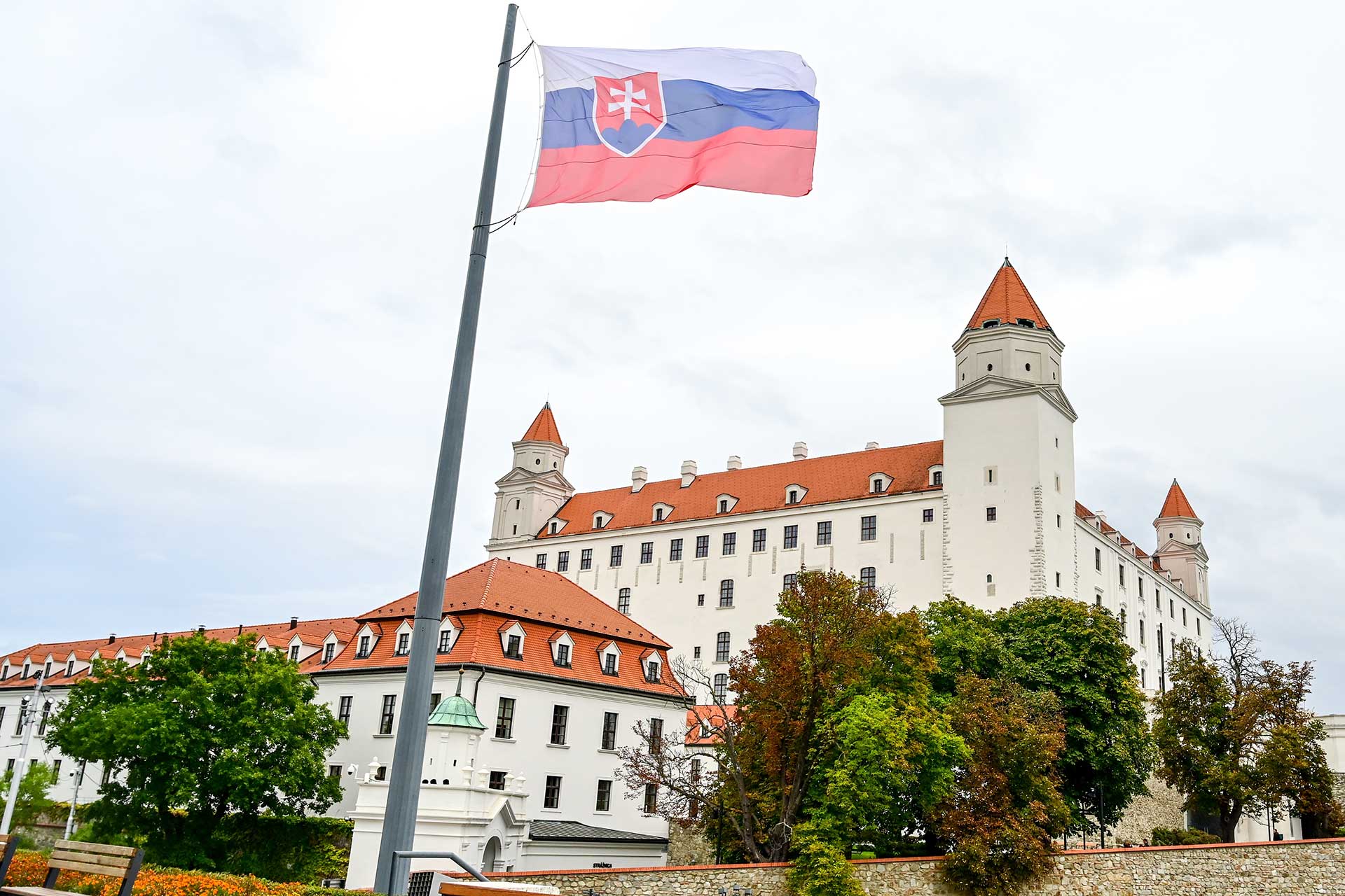 Obtaining a residence permit in Slovakia: peculiarities of the procedure in 2025