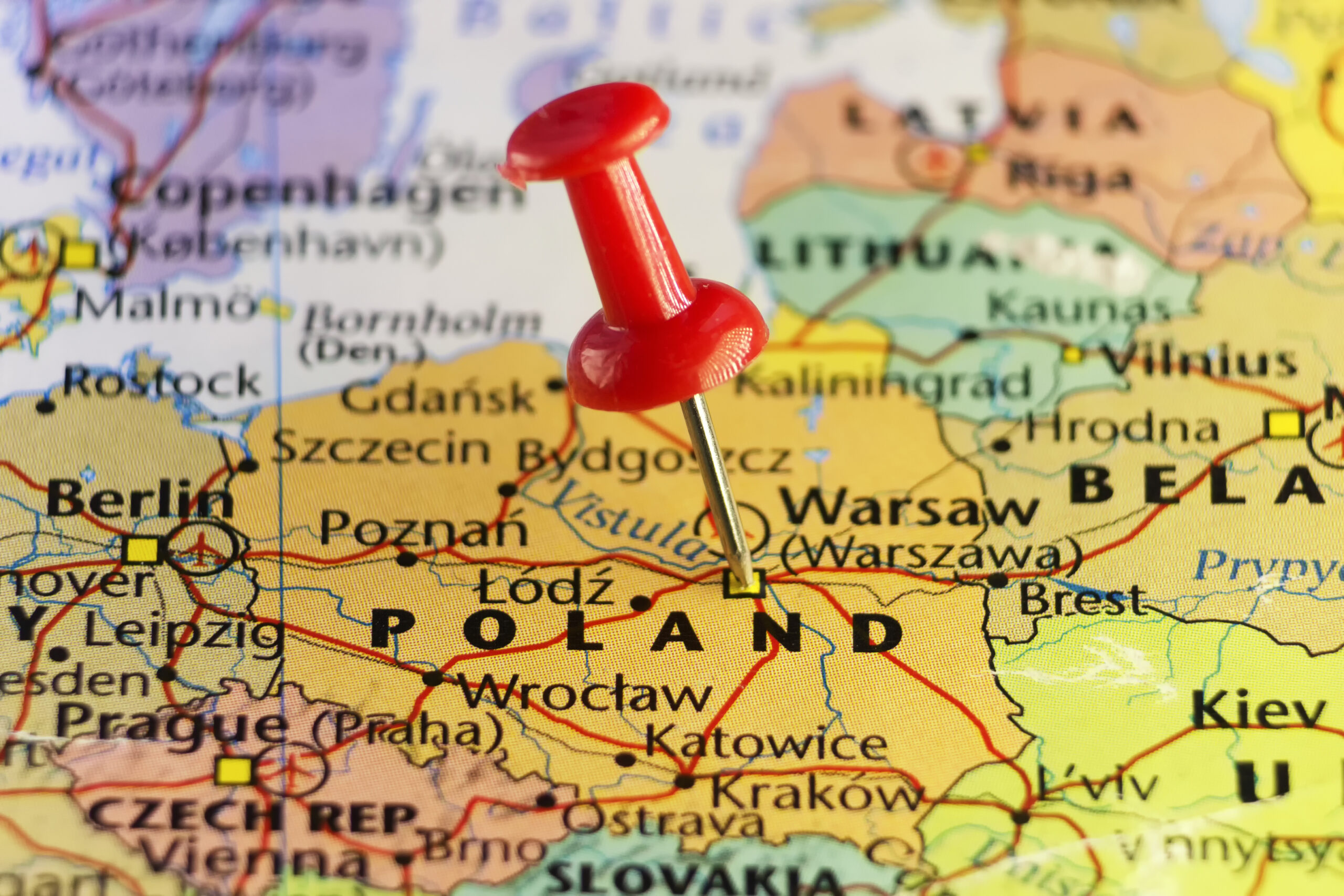 Moving to Poland for permanent residence: how to immigrate legally in 2025